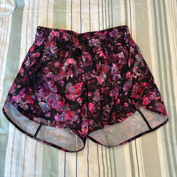 Lululemon Track that Short 5” inseam - Picture 1 of 2